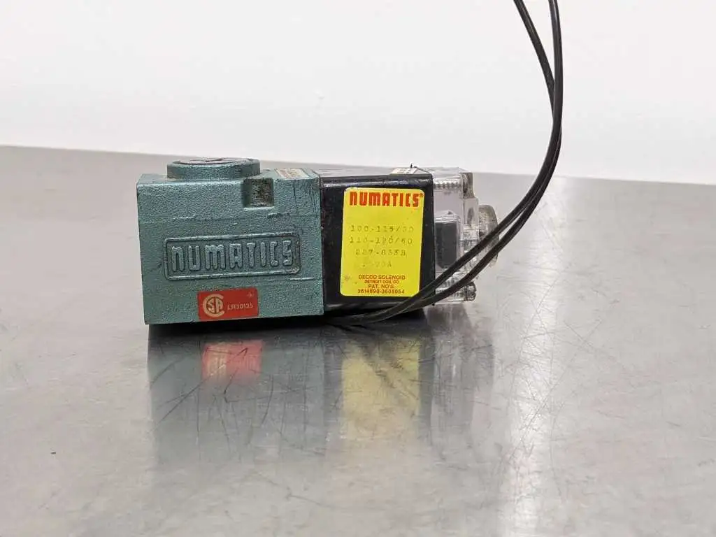 Numatics 227-833B Solenoid with Valve Block 100-115, 110-120 90