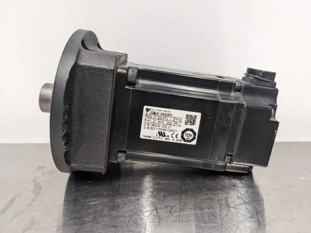 Yaskawa SGMJV-04A3A61 AC Servomotor 3000 RPM 200 2.7 400 200v 400w 2.7a 3000 RPM