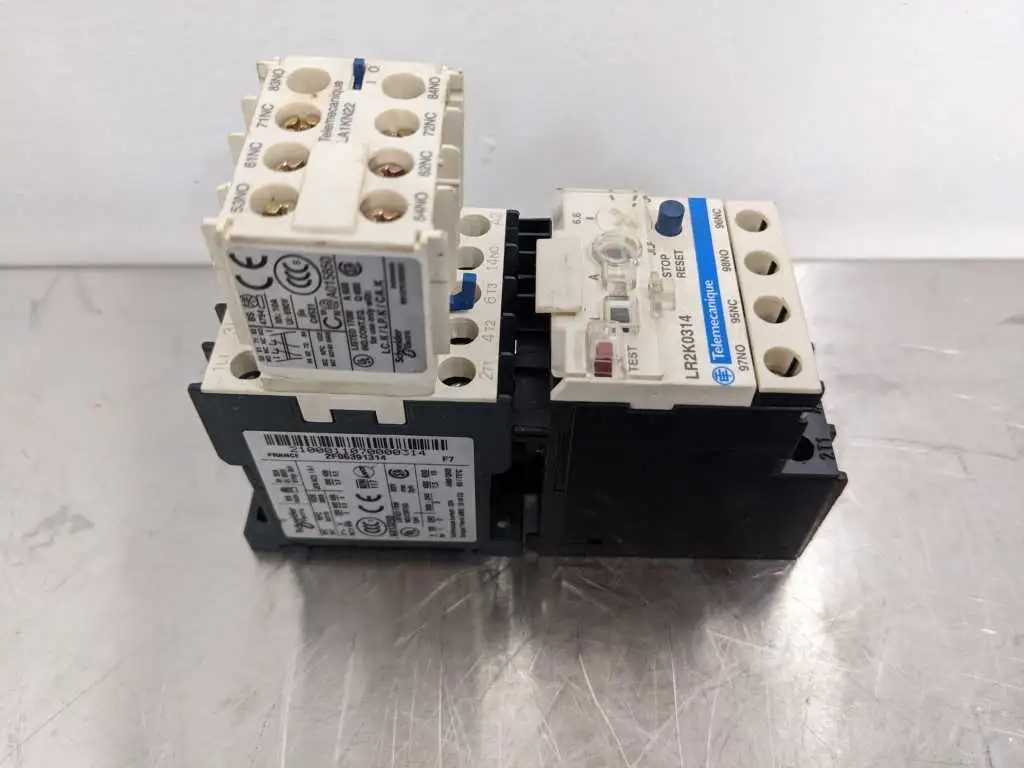 Telemecanique LC1K12 Contactor LR2K0314 Overload Relay LA1KN22 Block LA4KE1FC Suppressor