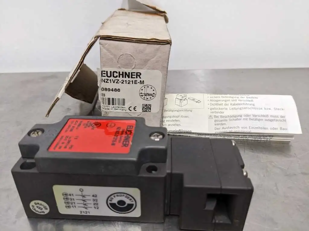 Euchner NZ1VZ-2121E-M Safety Switch 089486