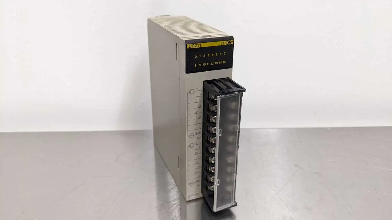 Omron CS1W-OC211 Output Module