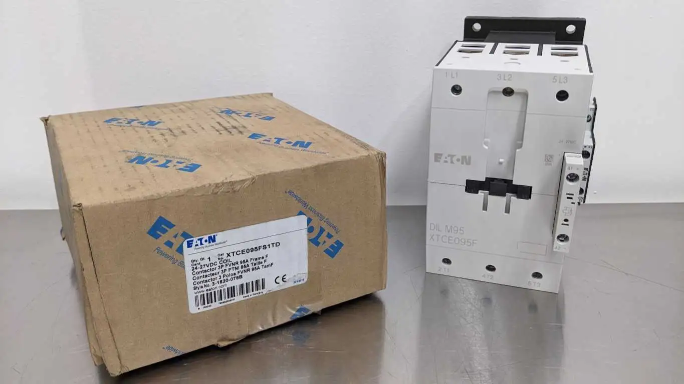 Eaton XTCE095FS1TD Contactor 95A F 3 Pole FVNR 3-1820-078B