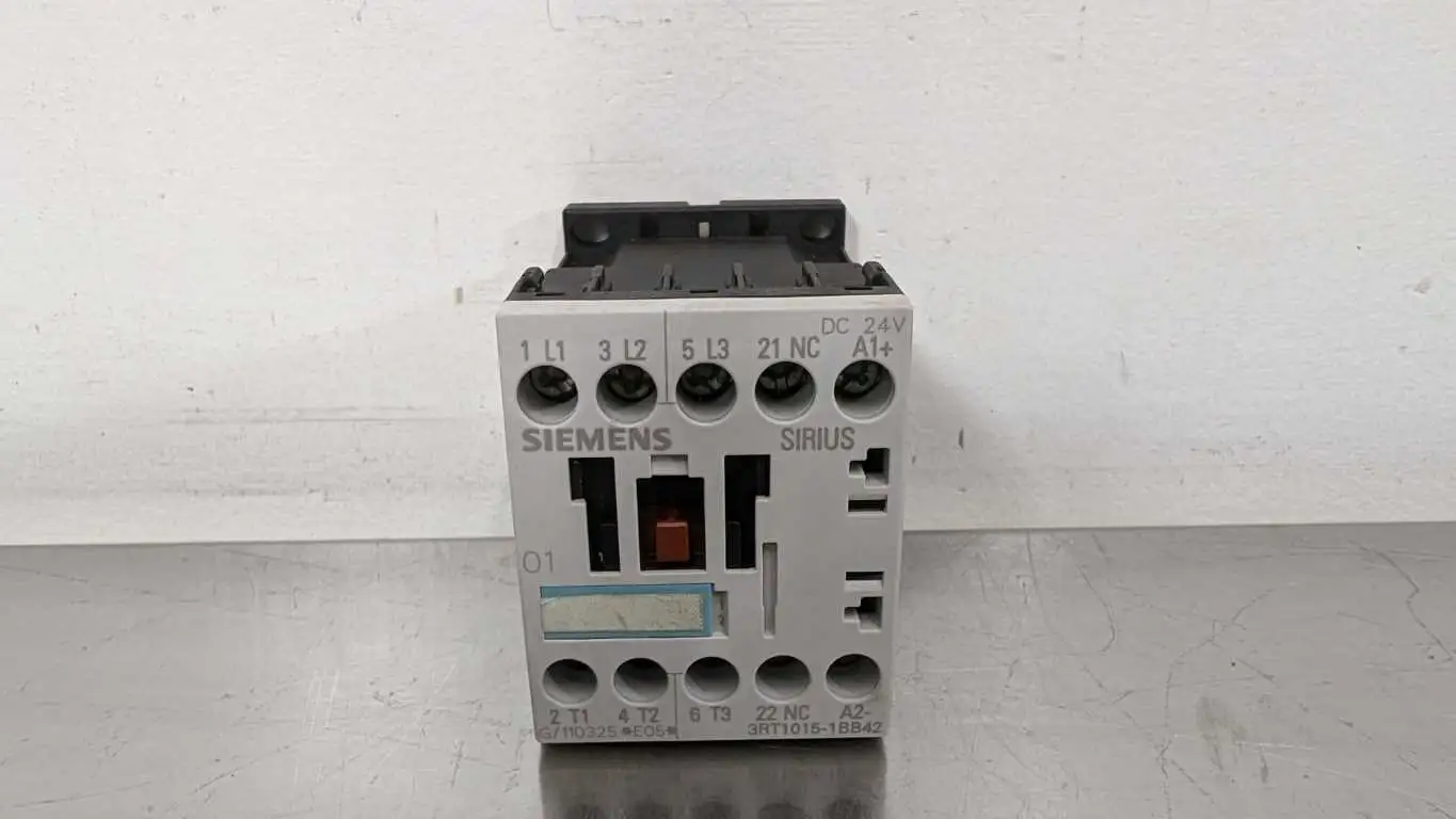 Siemens 3RT1015-1BB42 Contactor 1NC 24VDC Coil 400V 7A 3 Pole 400V 7A S00