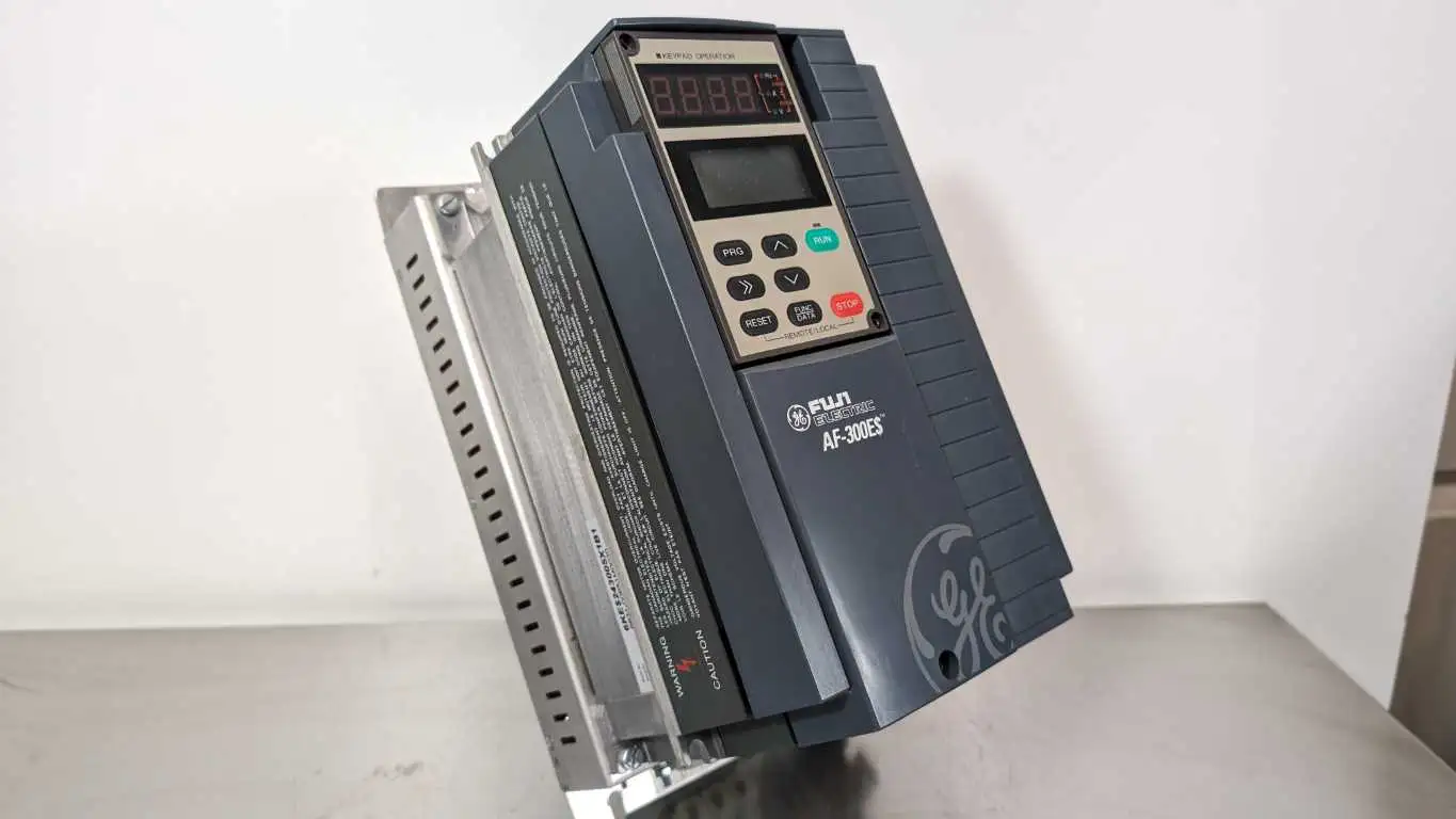 Fuji 6KE$243005X1B1 Variable Frequency Drive AF-300E$ 5HP 0.2-400 Hz GE