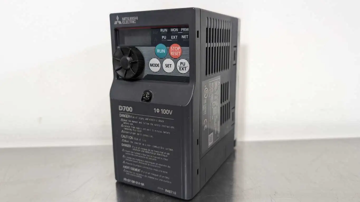 Mitsubishi FR-D710W-014-NA Variable Frequency Drive 0.2-400Hz