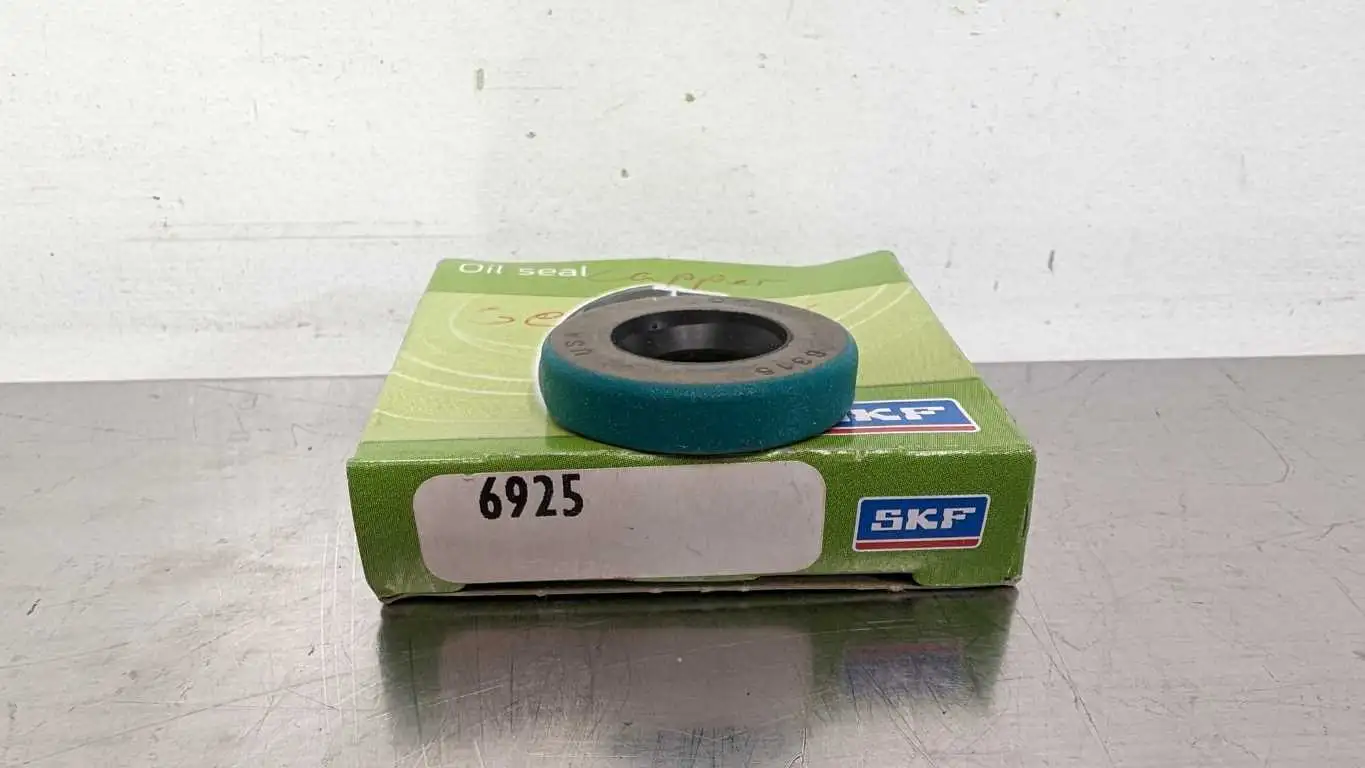 SKF 6925 Oil Seal CR