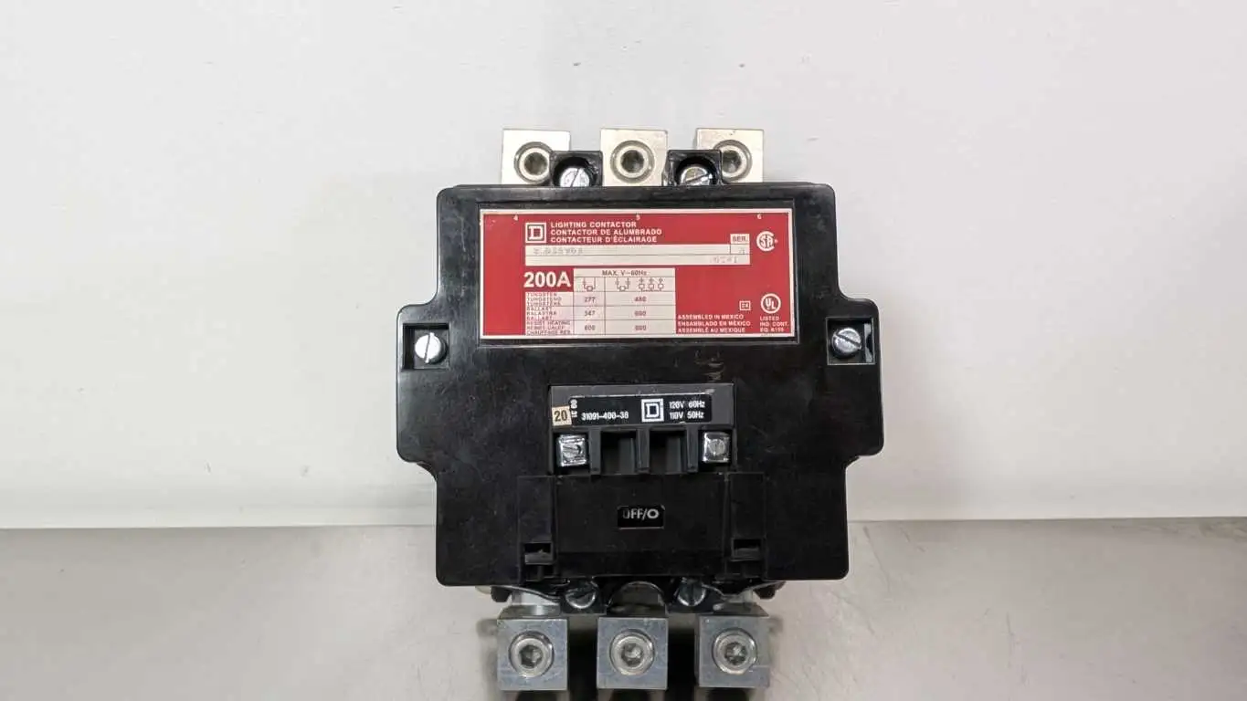 Square D 8903SV02 Lighting Contactor Ser B 110/120VAC Coil 200A 480/600VAC 200A