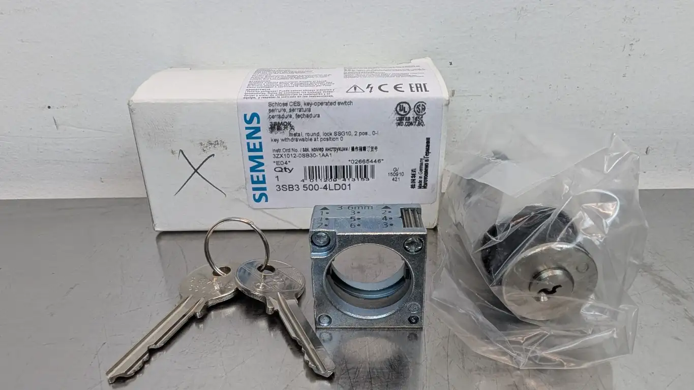 Siemens 3SB3 500-4LD01 Key Operated Switch