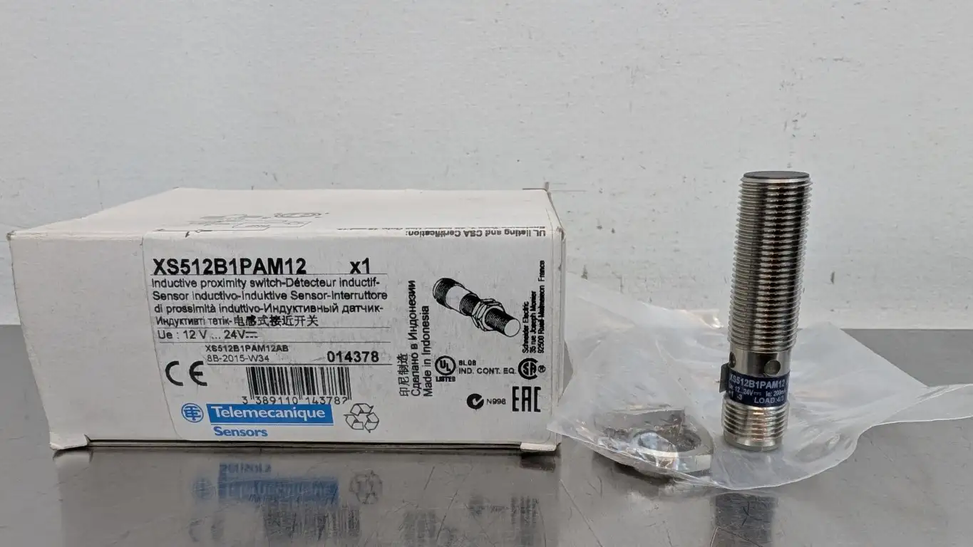 Telemecanique XS512B1PAM12 Inductive Sensor 12mm 12-24VDC 200mA M12