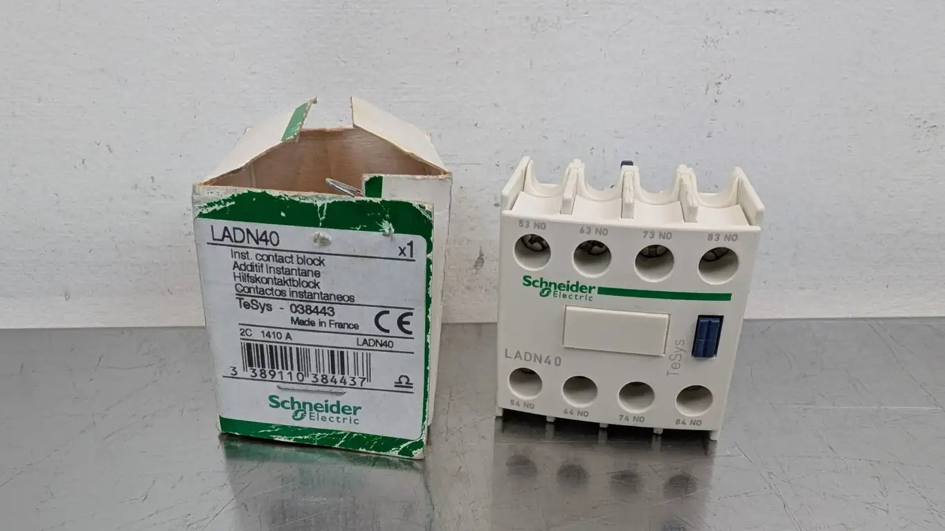 Schneider Electric LADN40 Auxiliary Contact 4NO 690VAC 10A