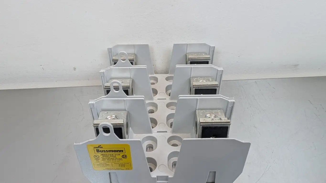 Bussmann JM60200-3CR Fuse Block Holder 600V 200A 3-Pole