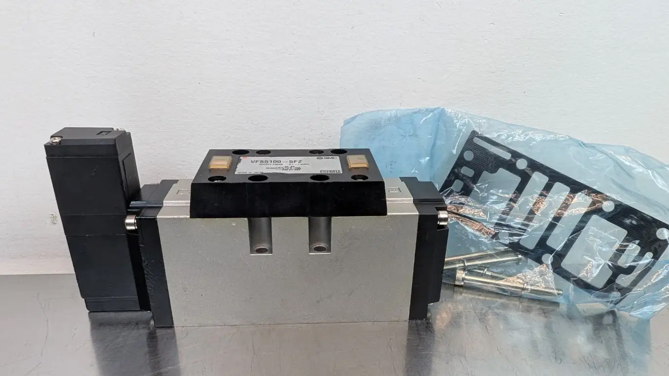 SMC VFS5100-5FZ Solenoid Valve 24VDC Coil 0.1-1.0MPa
