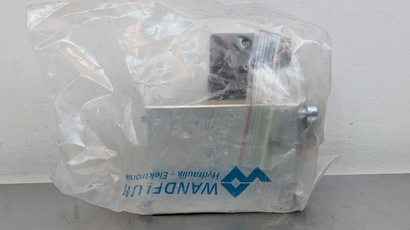 Wandfluh SIS60V-G24 Solenoid Valve 24VDC Coil Factory Sealed
