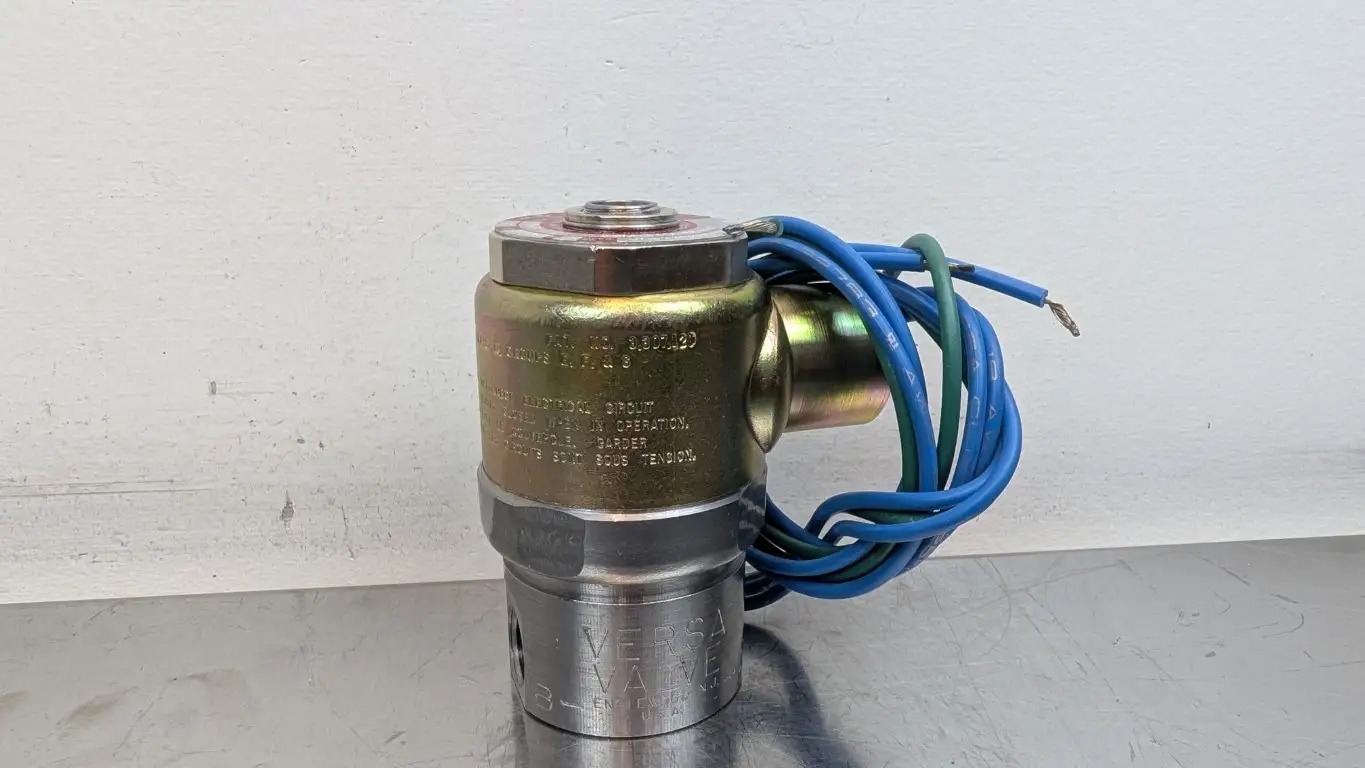 Versa ESM-3301-66-H-XX Solenoid Valve 1/4″ 120VAC 12W 75 PSI